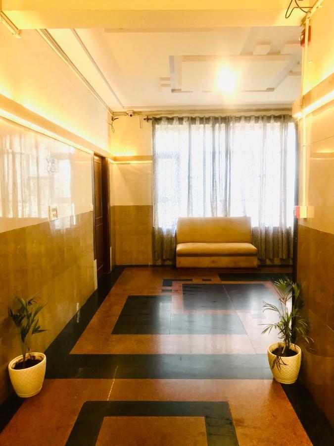 Tulip Palm Hotel Джайпур Екстериор снимка