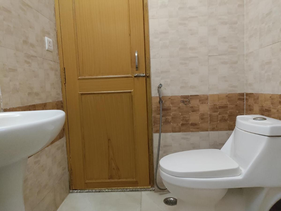 Tulip Palm Hotel Джайпур Екстериор снимка