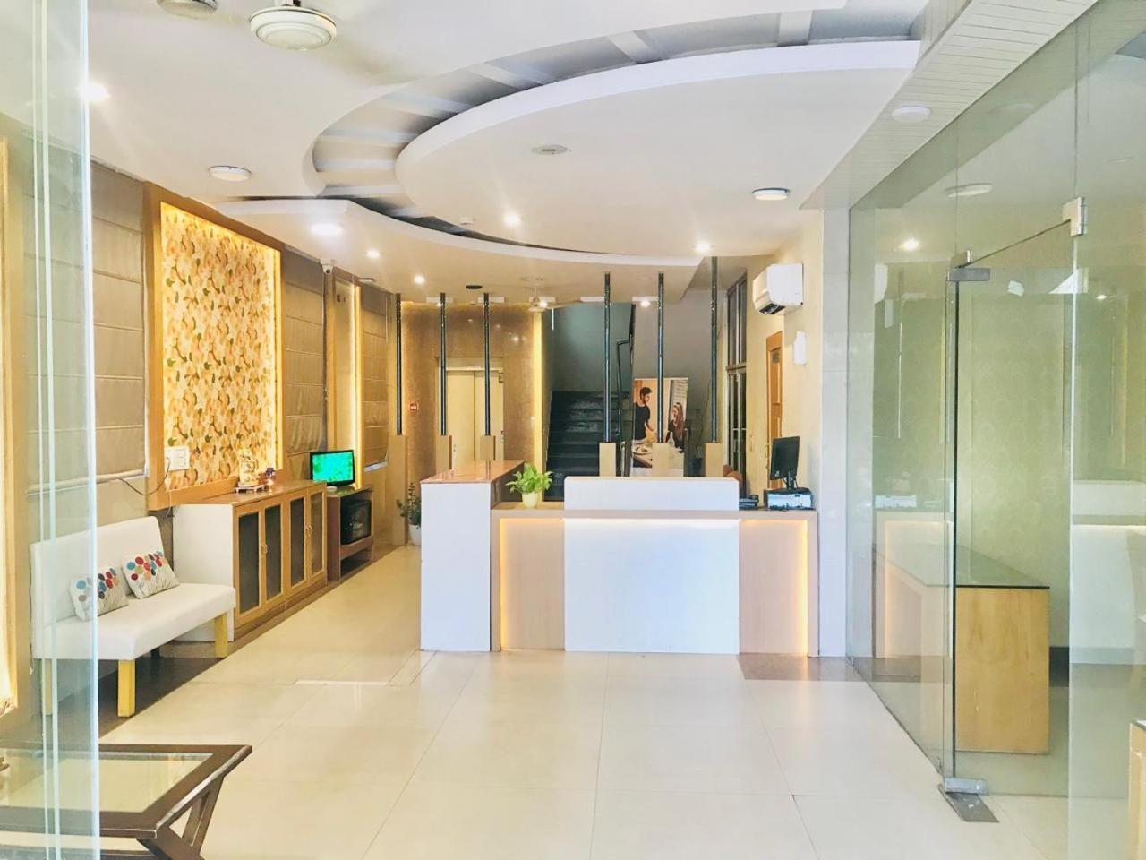 Tulip Palm Hotel Джайпур Екстериор снимка