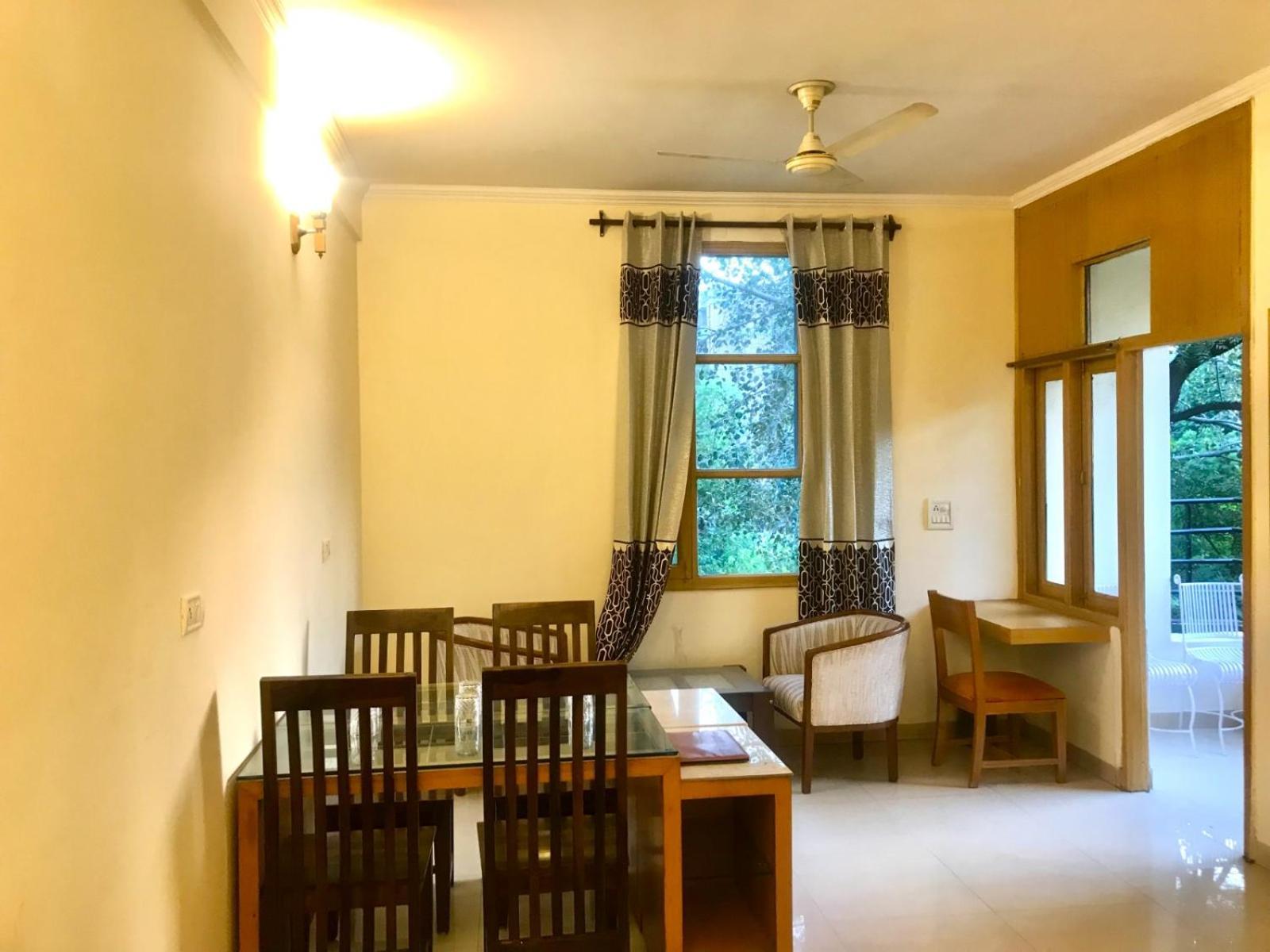 Tulip Palm Hotel Джайпур Екстериор снимка